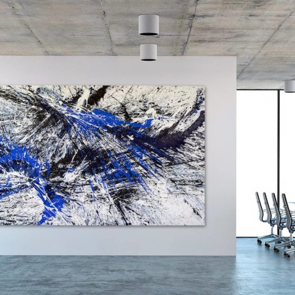 Franziska und Mercedes Welte_Leinwandbild im Office_abstrakte Kunst_blau, weiß, schwarz_interior design | Nonos