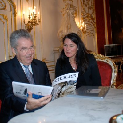 NONOS Schwestern - Mercedes und Franziska Welte zu Besuch beim Bundespräsident Dr. Fischer