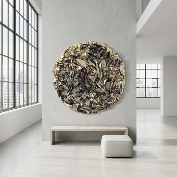 Moderne runde Wandskulptur in Gold von NONOS – inspiriert von der Natur, handgefertigt 2023, zeitgenössisch und einzigartig