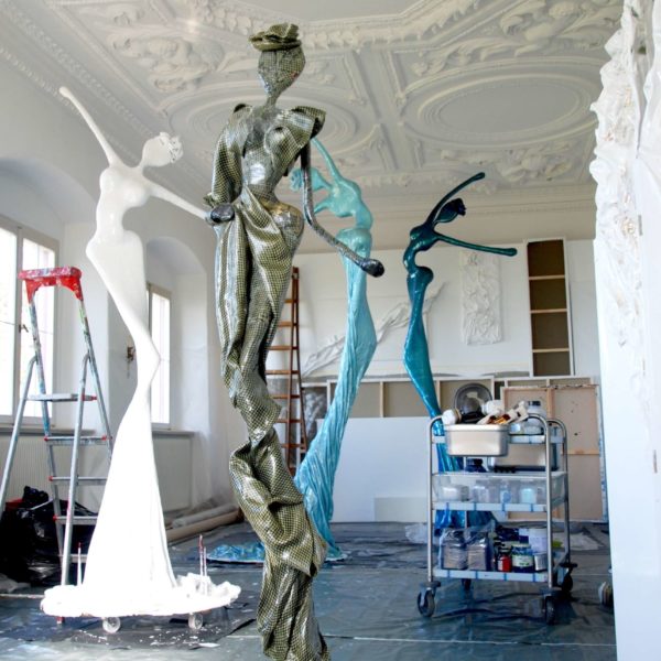 Schloss Wellenstein am Bodensee: Sculpturen aus Karbon im Nonos-Atelier bereit für Ausstellung