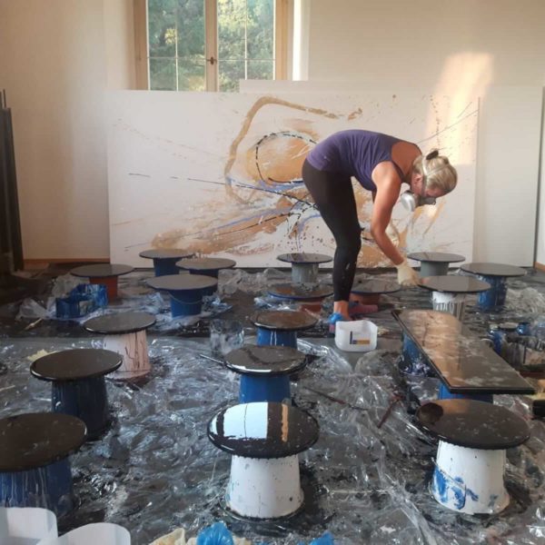 Schloss Wellenstein am Bodensee: Mercedes Welte arbeitet im Atelier Nonos;