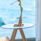 weiße, goldene, weibliche Bronzeskulptur_Linda_Interior Design | Nonos