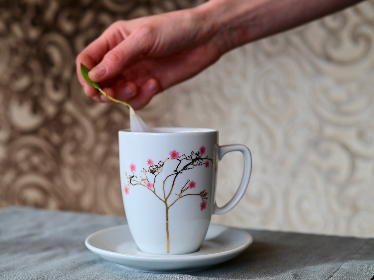 Tee Genuß vom Feinsten mit der NONOS Tee Tasse_japanische_Kirschblüte_wohlfühlen_Ambiente_schöner Wohnen_Traumhaus_Interieur_Espresso Tassen kaufen_Tee Tassen Kaufen_einzigartige Designs