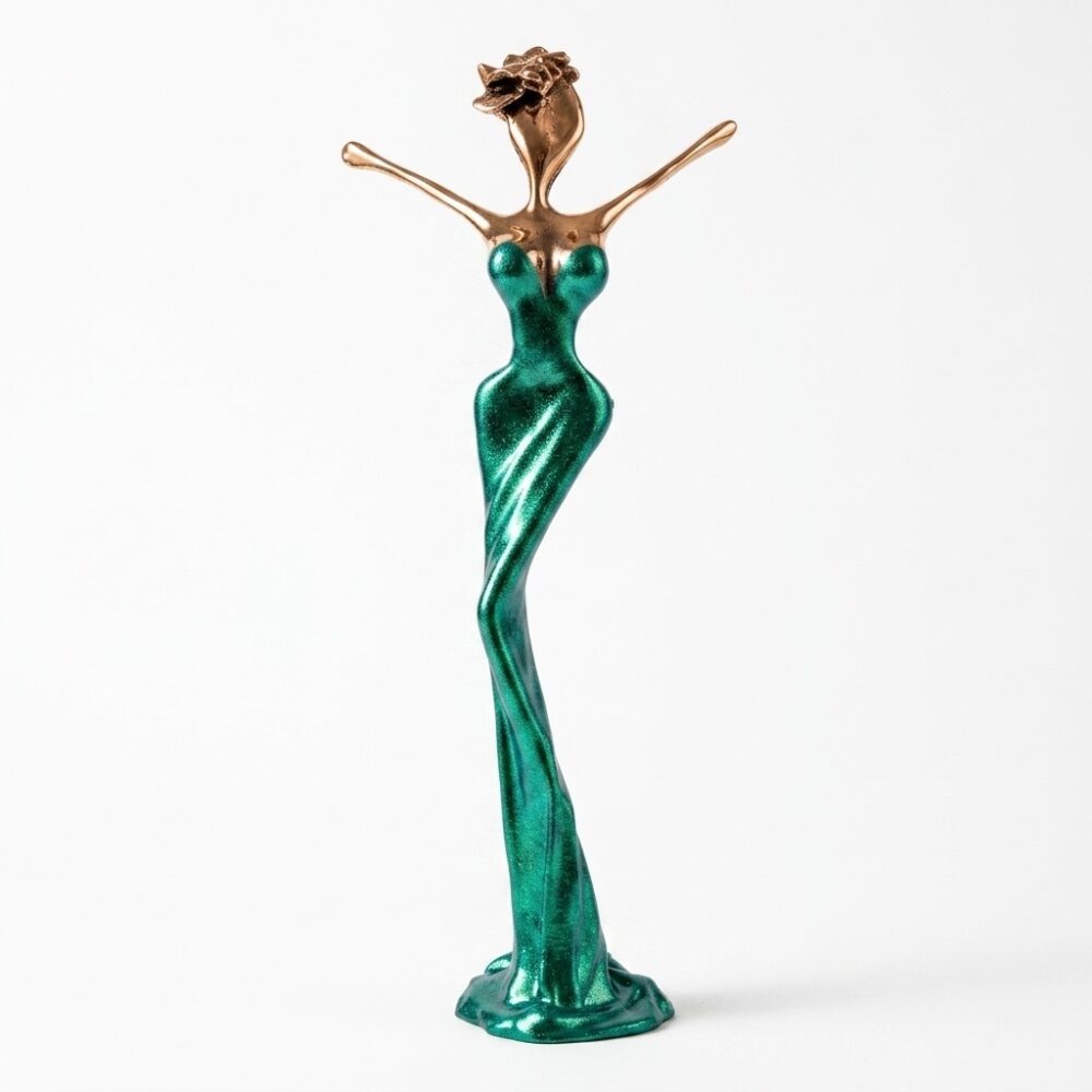 Grüne Venus Bronzeskulptur von NONOS – handgefertigtes Kunstobjekt inspiriert von Natur und Bewegung